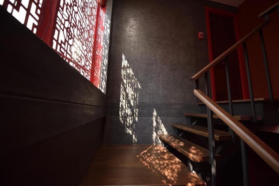 Caiyong Hometel & Cafe'S Studio Bangkok Exteriör bild