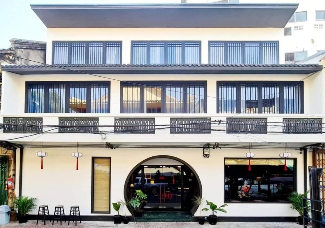 Caiyong Hometel & Cafe'S Studio Bangkok Exteriör bild