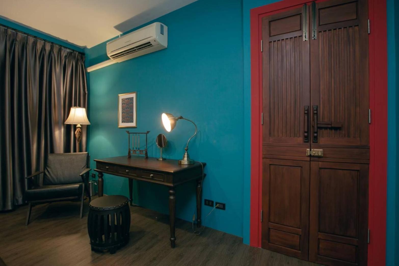 Caiyong Hometel & Cafe'S Studio Bangkok Exteriör bild